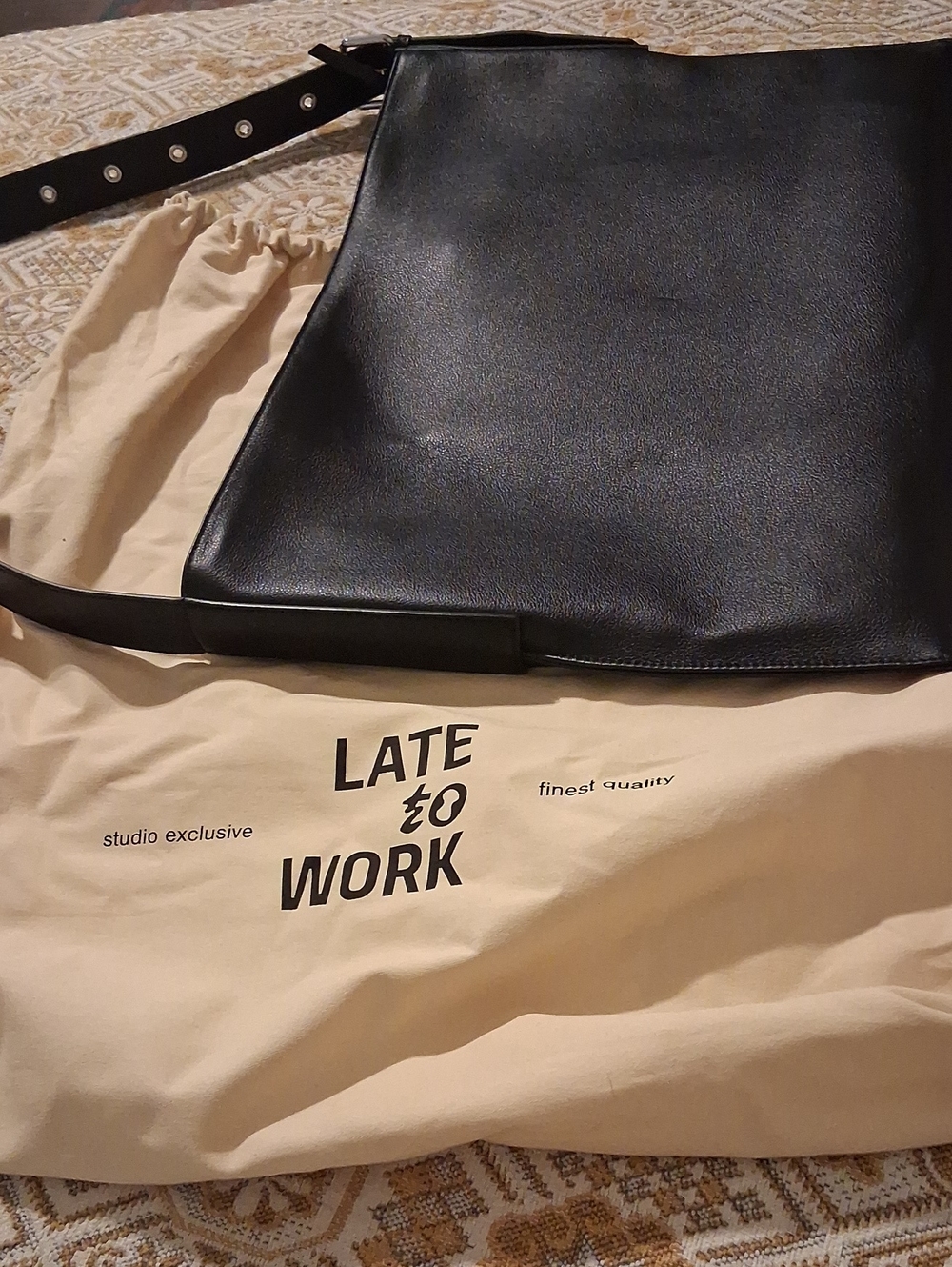 NIB Late To Work Luxe Kite Bag Black Leather Unisex Crissbody Purse - Picture 8 of 13